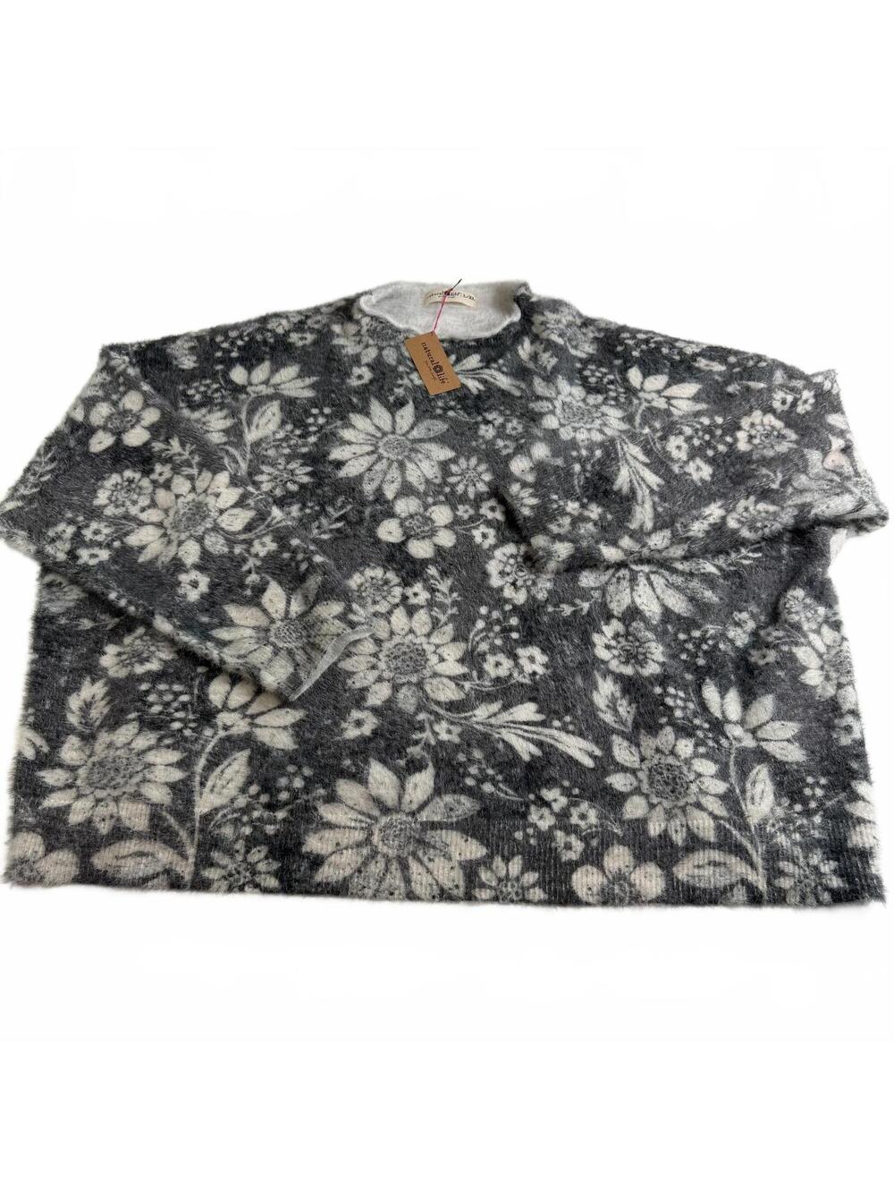 NWT Natural Life Over sized Boxy "Feels Like Cashmere" Gray Floral Sweater